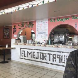 El Mejor Taquito - Clean restaurant