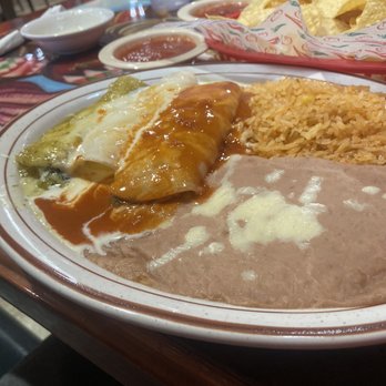 Casa Maria’s - a plate of mexican food - Mexican Near Me - Chouteau, Oklahoma