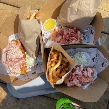 Richard’s Fresh Seafood - Lobster rolls - Seafood Near Me - Victoria, Prince Edward Island