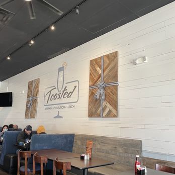 Toasted - Dining Area - Breakfast & Brunch Near Me - Bakersfield, California