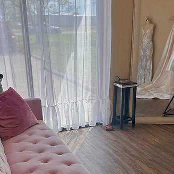 Velvet Atelier - Sewing & Alterations Near Me - Springdale, Arkansas Velvet Atelier - Sewing & Alterations Near Me - Springdale, Arkansas