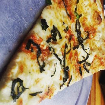 Sizzle Pie - Pizza Near Me - Portland, Oregon