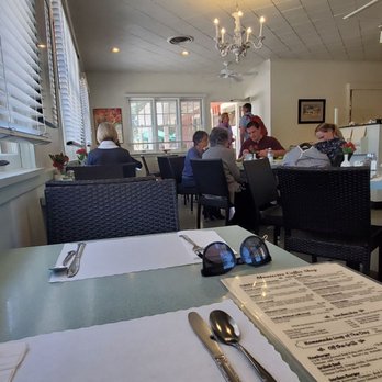 Montecito Coffee Shop - Interior,  from corner table looking in - Breakfast & Brunch Near Me - Santa Barbara, California