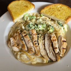 Peppermill - Grilled chicken Alfredo