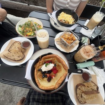 Zuzu’s Petals - Dutch Baby Pancake, Toast with jam, Summer Peach & Corn Salad, Skillet, Tater Tots - Breakfast & Brunch Near Me - Long Beach, California