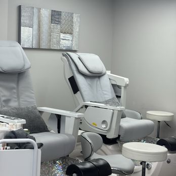 Harmony - The Spa Chair! - Nail Salons Near Me - Pasadena, California