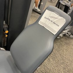 LA Fitness - Broken leg machine
