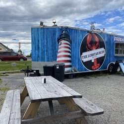 The Lobstah Buoy - Outside