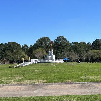 Mount Olivet Catholic Cemetery - Funeral Services & Cemeteries Near Me - Dickinson, Texas Mount Olivet Catholic Cemetery - Funeral Services & Cemeteries Near Me - Dickinson, Texas