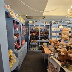 The Blue Willow Tea Shop