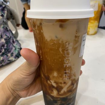 Moge Tee Tysons Corner - After swirling/mixing be careful swirling it.Do not shake because it has small hole on the lid. - Bubble Tea Near Me - Tysons Corner, Virginia