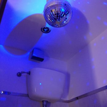 Best Western Hotel Franklin - Moonlighting in the bathroom - Hotels Near Me - Rome, RM