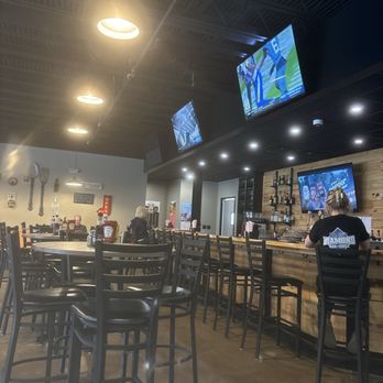 Chef Rays Diamond Bar And Grill - The bar.  Mid day however it's very clean & the draft beers are ice cold - Sports Bars Near Me - East Liverpool, Ohio