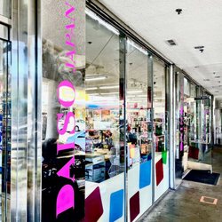 Daiso - the storefront