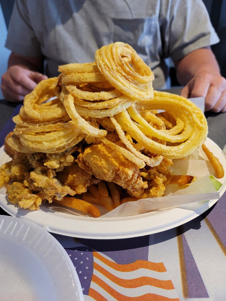 CAPTAIN JOHN’S Updated June 2024 93 Photos & 97 Reviews 333 Westford St, Lowell