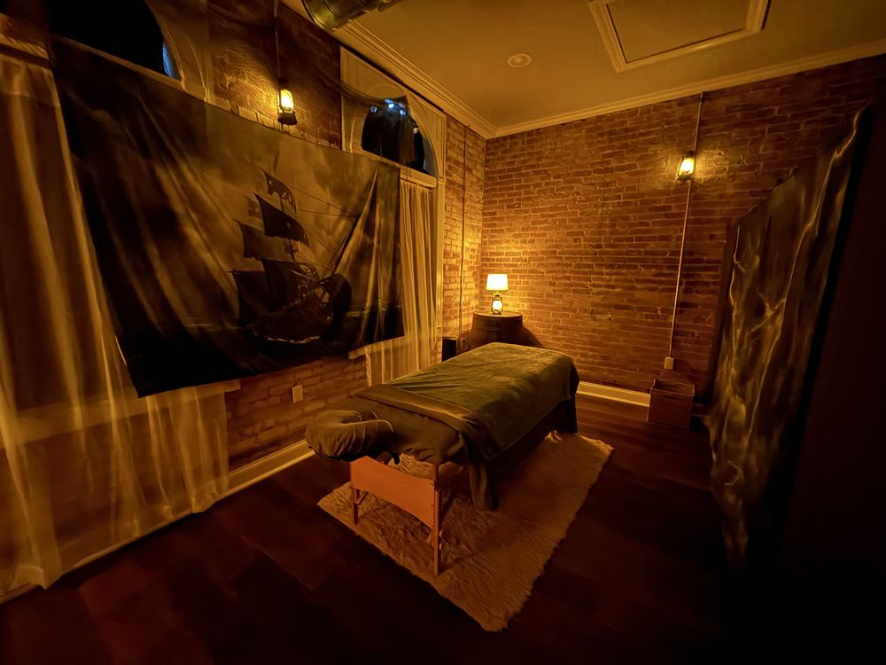 Mutiny Clinical Massage Logo