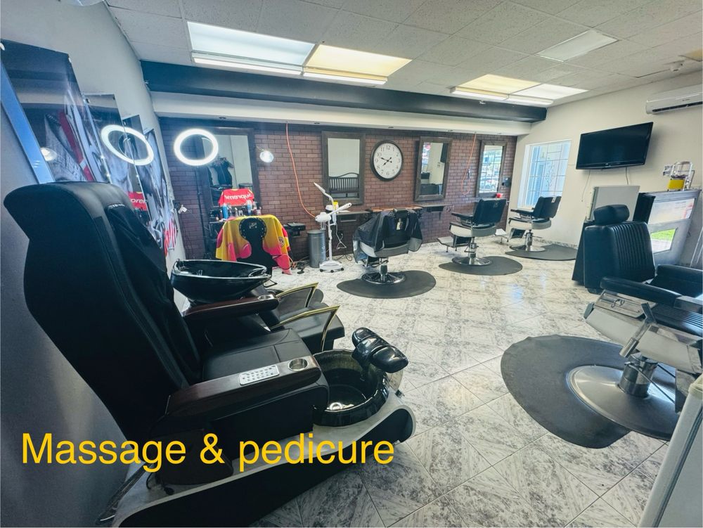 RAMEY 191 5th Street, Aguadilla Pueblo, Puerto Rico Men