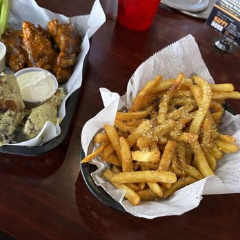 Wingzup - Garlic Parmesan fries - Chicken Wings Near Me - Austin, Texas Wingzup - Garlic Parmesan fries - Chicken Wings Near Me - Austin, Texas