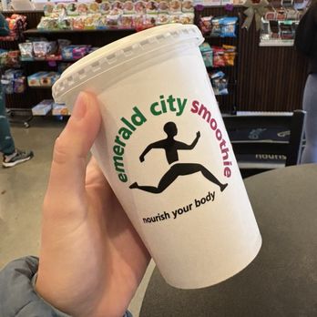 Emerald City Smoothie - Matcha Green Tea (16-oz) - Juice Bars & Smoothies Near Me - Bellevue, Washington
