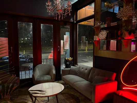 Colette Lounge by null
