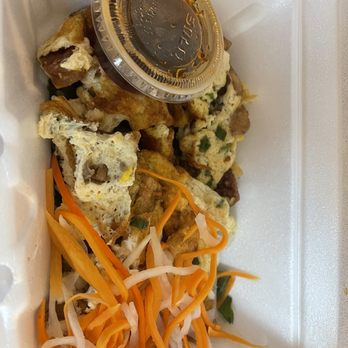 Banh Mi Boston - Banh Bot Chien ( Fried Rice Flour Cake) - Sandwiches Near Me - Quincy, Massachusetts Banh Mi Boston - Banh Bot Chien ( Fried Rice Flour Cake) - Sandwiches Near Me - Quincy, Massachusetts