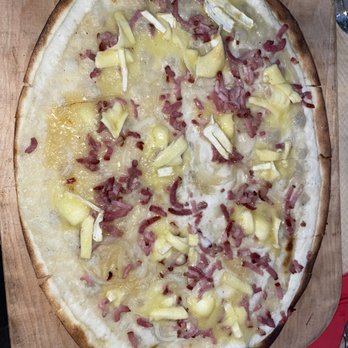 Le Gruber - Tarte flambée - Alsatian Near Me - Strasbourg, 67