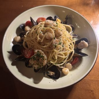 Il Covo Trattoria - Spaghetti Allo Scoglio - Italian Near Me - Victoria, British Columbia Il Covo Trattoria - Spaghetti Allo Scoglio - Italian Near Me - Victoria, British Columbia