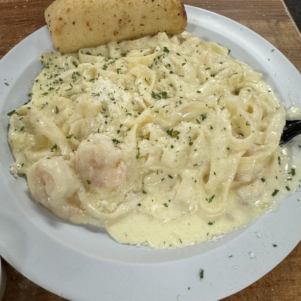 Shrimp Alfredo was so creamy and good!! Shrimp Alfredo was so creamy and good!!