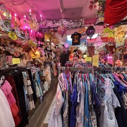 Ezra L'amour Vintage Boutique Studio