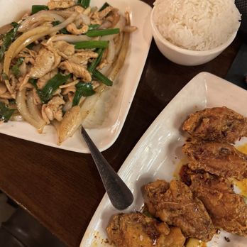 Han Dynasty - Scallion GF (White Sauce) with chicken and white rice and Dry Pepper Chicken Wings - Szechuan Near Me - New York, New York
