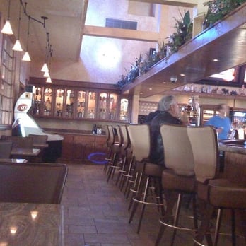 Dean's Place - Bar Area - Italian Near Me - Las Vegas, Nevada