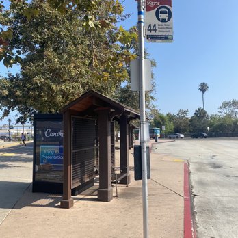Old Town Transit Center - Train Stations Near Me - San Diego, California