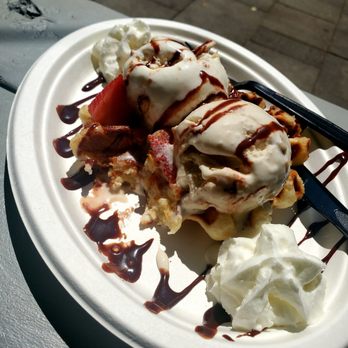 Big League Waffles & Scoops - 1 waffle with 2 Scoops of ice cream ( lemon crunch , butter pecan) PLUS whipped cream, hazelnut drizzle, fresh strawberries - Ice Cream & Frozen Yogurt Near Me - Raleigh, North Carolina