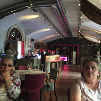 LOCA Bar & Lounge - De Bar - Lounges Near Me - Prague, Puerto Rico LOCA Bar & Lounge - De Bar - Lounges Near Me - Prague, Puerto Rico