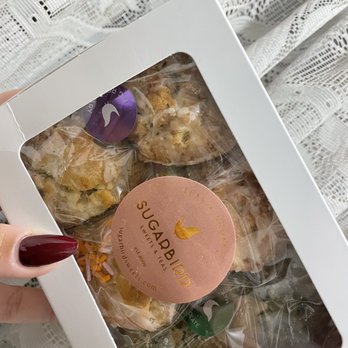 Sugarbird Cafe - Mini variety pack with fig rosemary, buttermilk, and matcha white chocolate scones - Bakeries Near Me - Glendale, California Sugarbird Cafe - Mini variety pack with fig rosemary, buttermilk, and matcha white chocolate scones - Bakeries Near Me - Glendale, California