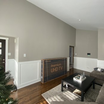 HDInstalls - Before - TV Mounting Near Me - Chicago, Illinois