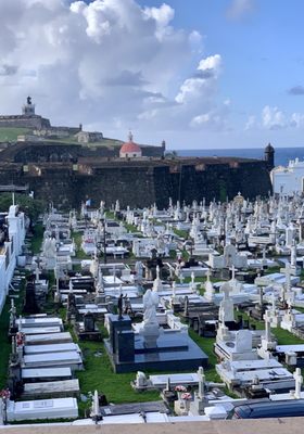Cementerio Santa María Magdalena de Pazzis by null