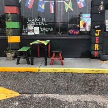 Jerk Shack 2 - the outside of the restaurant - Caribbean Near Me - Jesup, Georgia
