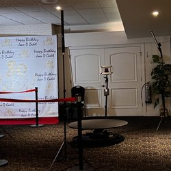 Video In 360 - Break in the action for birthday speeches and prayer.
