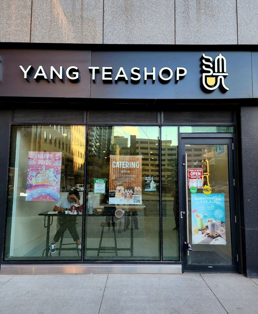 Yang Teashop Logo