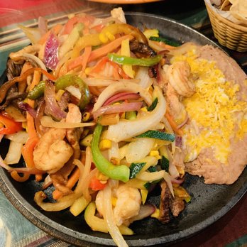 El Cholo - Steak, chicken, and shrimp fajitas - Mexican Near Me - Los Angeles, California El Cholo - Steak, chicken, and shrimp fajitas - Mexican Near Me - Los Angeles, California