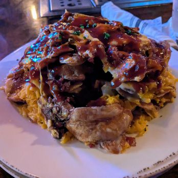 Jason Aldean's Kitchen + Rooftop Bar - Pulled pork nachos - Beer Bar Near Me - Nashville, Tennessee
