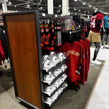 DICK'S Sporting Goods - Sports Wear Near Me - Milpitas, California