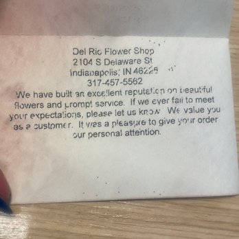 Del Rio Flower Shop - The note under the florist information is not what they stand behind in this delivery. Florist was extremely rude - Florists Near Me - Indianapolis, Indiana