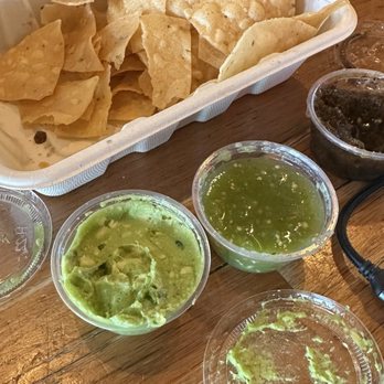 Taco Chelo - Guac and tomatillo Chips,Salsa Guacamole - Tacos Near Me - Phoenix, Arizona