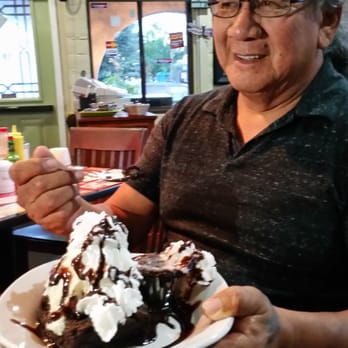 Piner Cafe - Brownie Ala mode after dinner! - American Near Me - Santa Rosa, California
