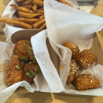Fire Wings - 8 wing combo w seasoned fried - Chicken Wings Near Me - San Jose, California Fire Wings - 8 wing combo w seasoned fried - Chicken Wings Near Me - San Jose, California