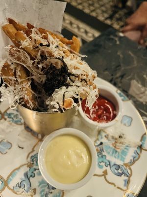 Peacock Room by null