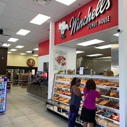 Win Win Gas And Winchells Donuts