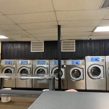 Robin's Laundry - Back wall, restrooms are the room to the left. - Laundromat Near Me - Easley, South Carolina Robin's Laundry - Back wall, restrooms are the room to the left. - Laundromat Near Me - Easley, South Carolina